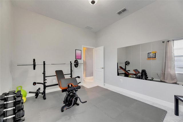 332 Lake Mariana Way, Auburndale, FL 33823 - exercise area featuring baseboards