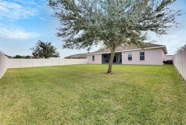 332 Lake Mariana Way, Auburndale, FL 33823 - view of fenced backyard