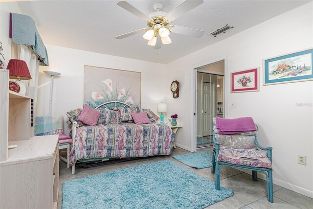 bedroom featuring ceiling fan