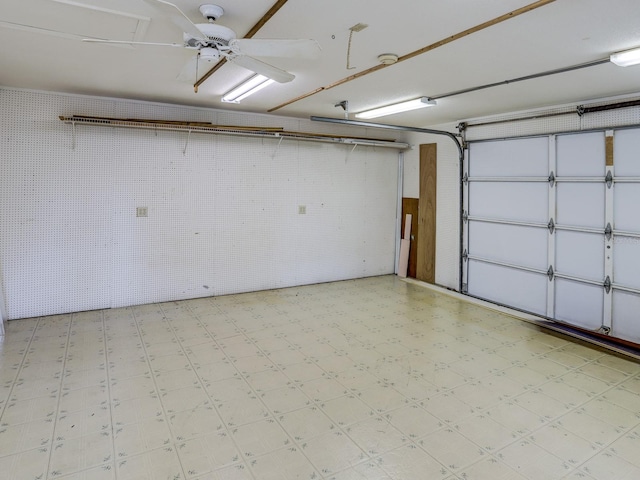 garage with ceiling fan