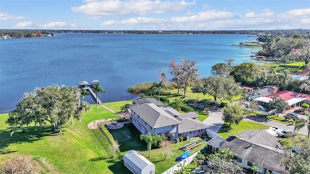 bird's eye view featuring a water view