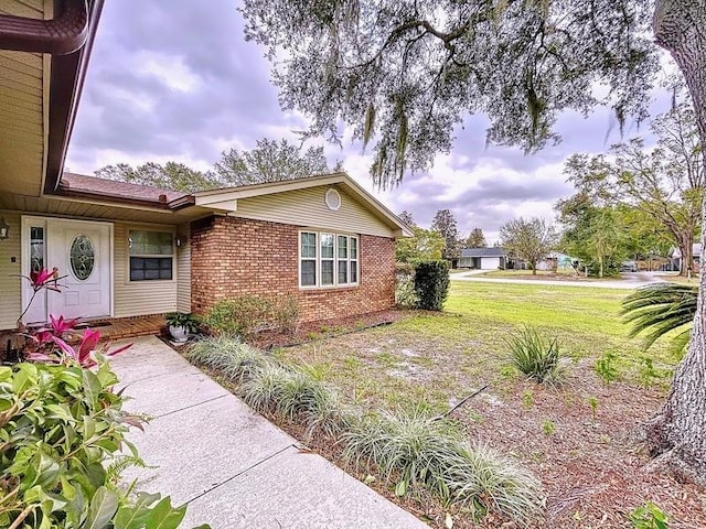 exterior space featuring a yard