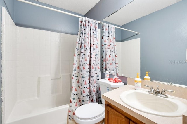 full bathroom featuring toilet, shower / bath combo, and vanity