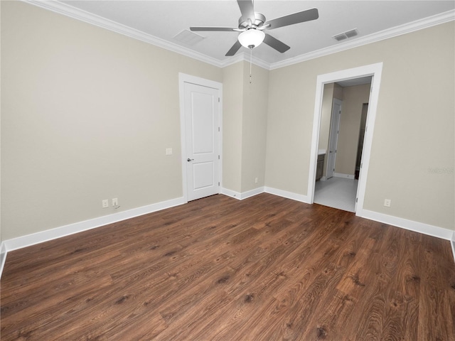 unfurnished room featuring ceiling fan, dark hardwood / wood-style floors, and crown molding