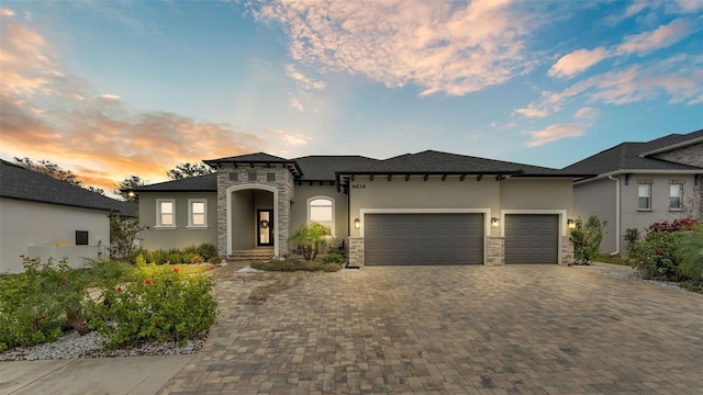 view of front facade with a garage