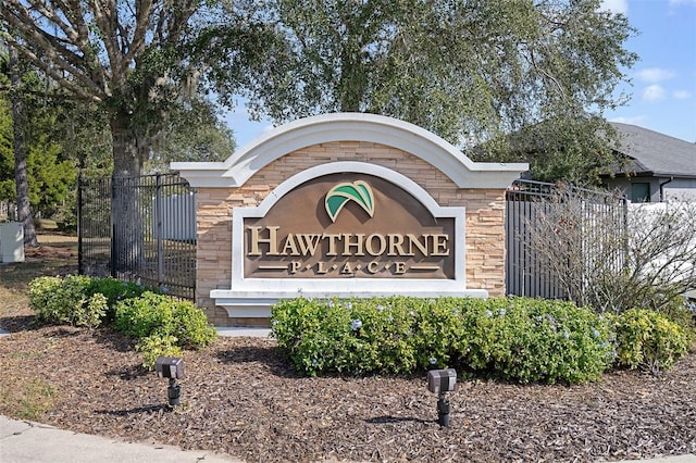 view of community / neighborhood sign