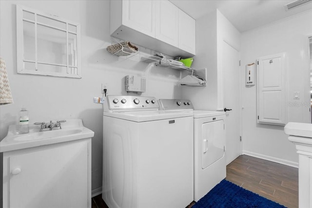 laundry area featuring washer and clothes dryer