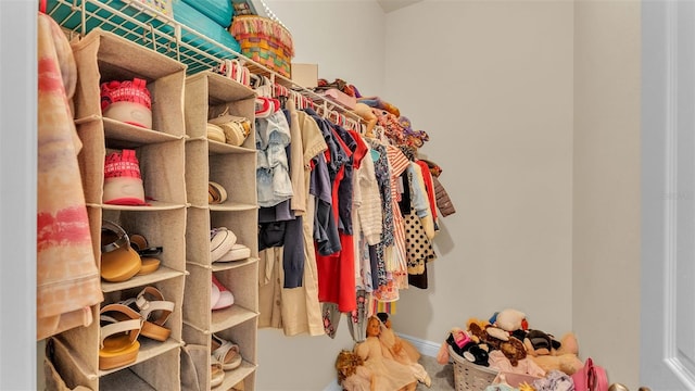 view of spacious closet