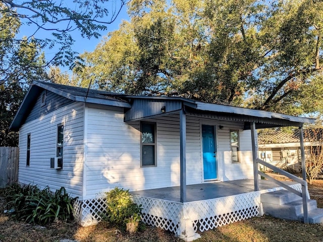 view of front of home with covered porch