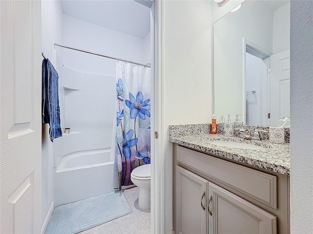 full bathroom featuring toilet, vanity, and shower / tub combo with curtain