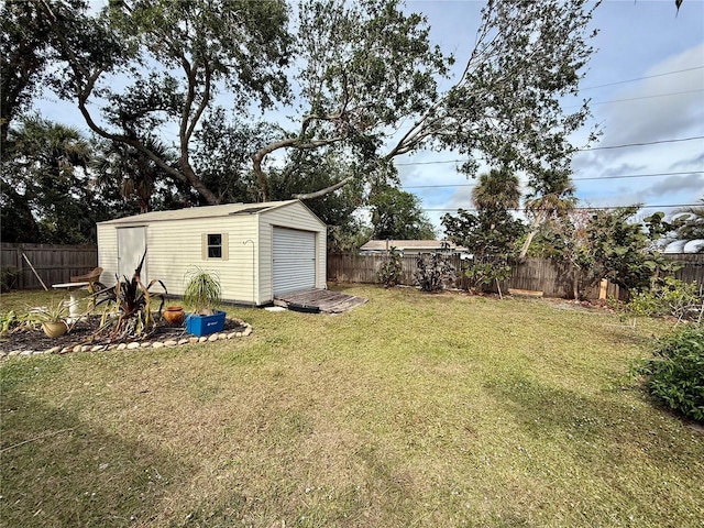 view of yard featuring a storage unit