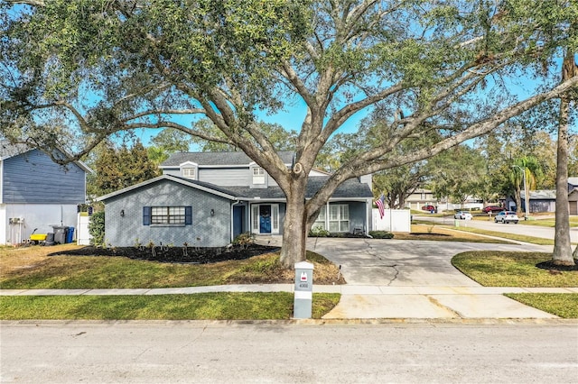 view of front of house with a front lawn