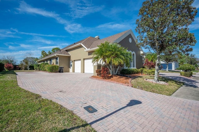 view of front of house featuring a garage