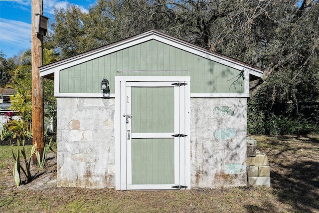 view of outbuilding