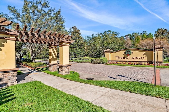 surrounding community featuring a pergola