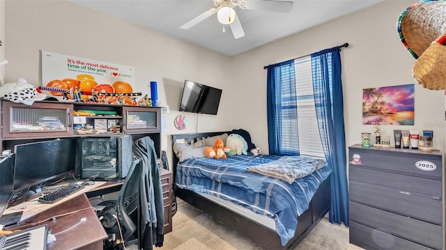 bedroom featuring ceiling fan