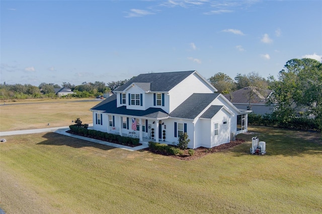 view of front facade with a front lawn