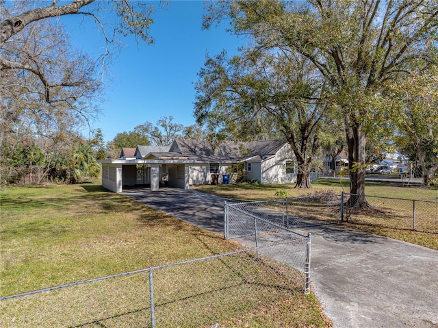 single story home with a front yard