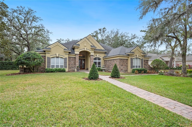 view of front of house with a front yard