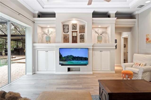 living room featuring crown molding, ceiling fan, and light hardwood / wood-style flooring