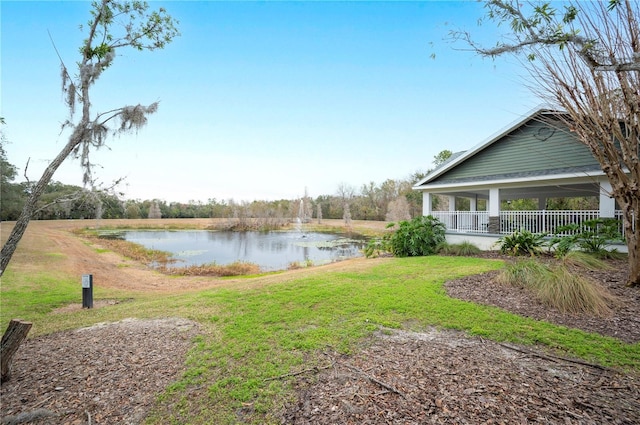 view of yard featuring a water view