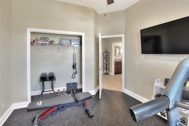 workout room featuring ceiling fan