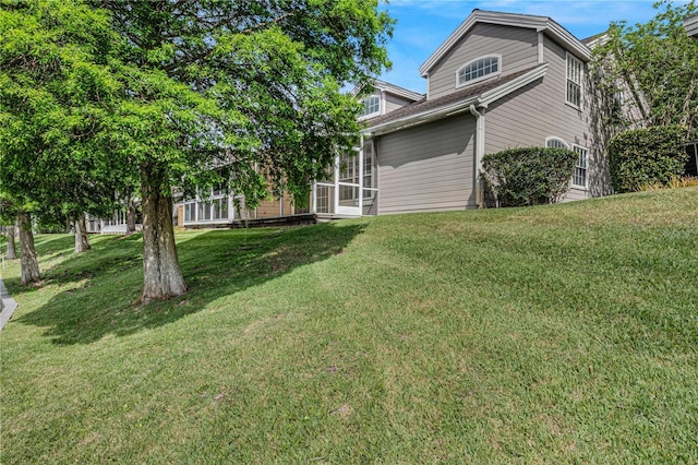 view of front facade with a front lawn