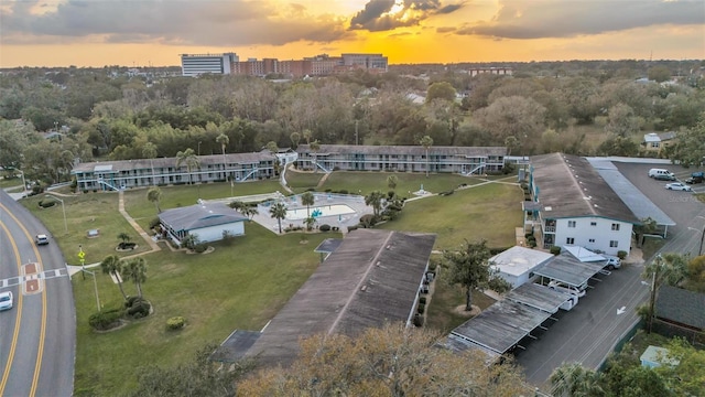 view of aerial view at dusk