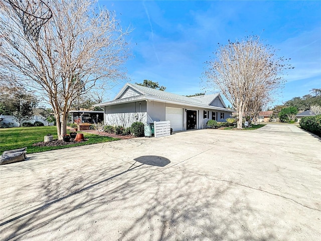 view of front of house with a garage