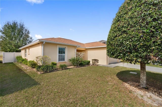 view of front of house with a front yard