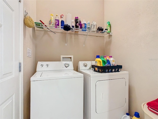 205 Terrace Ridge Cir Unit 205, Davenport, FL 33896 - clothes washing area with washer and dryer