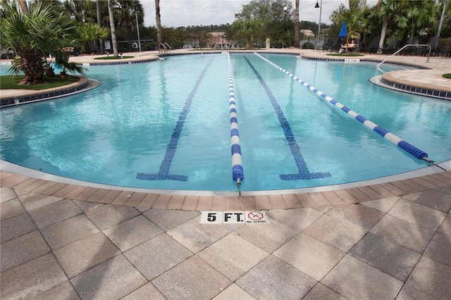 view of swimming pool