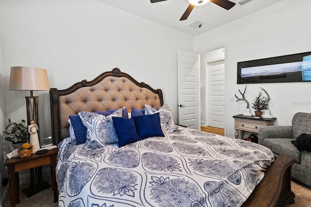 bedroom with ceiling fan