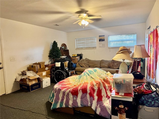 bedroom with ceiling fan