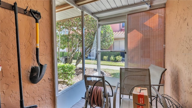 sunroom / solarium with a healthy amount of sunlight