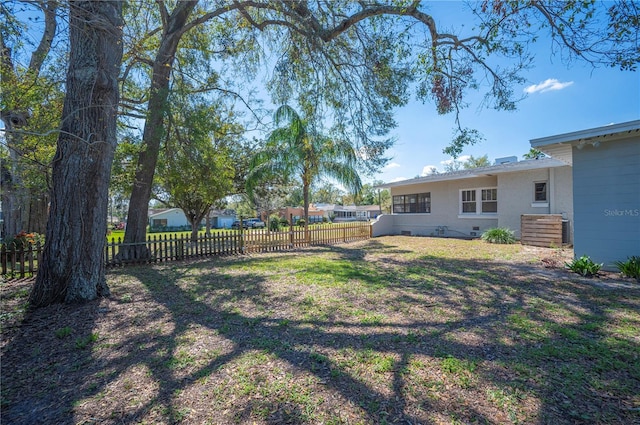 view of yard featuring a fenced front yard