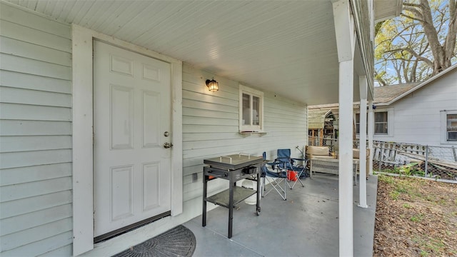 view of patio / terrace with covered porch