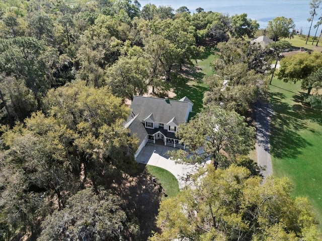 bird's eye view with a forest view