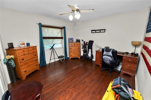 office area featuring dark wood-style floors and a ceiling fan