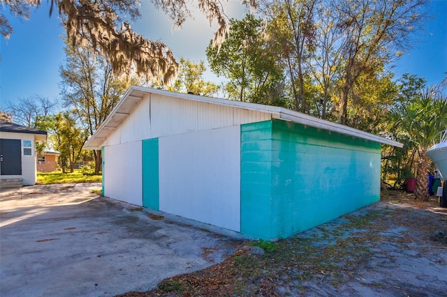 view of outbuilding with an outbuilding