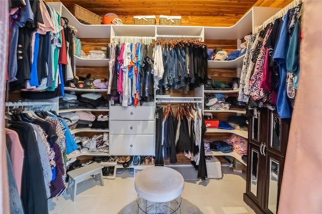 walk in closet featuring tile patterned floors