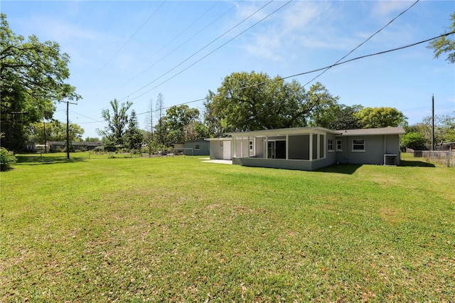 view of yard featuring fence