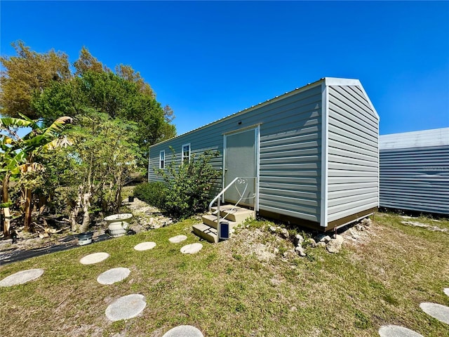 view of outbuilding featuring an outbuilding