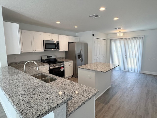 319 Pearl St, Lake Wales, FL 33853 - photo 3