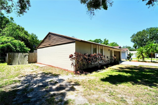 1618 Crystalview Trl, Lakeland, FL 33801 - view of side of home