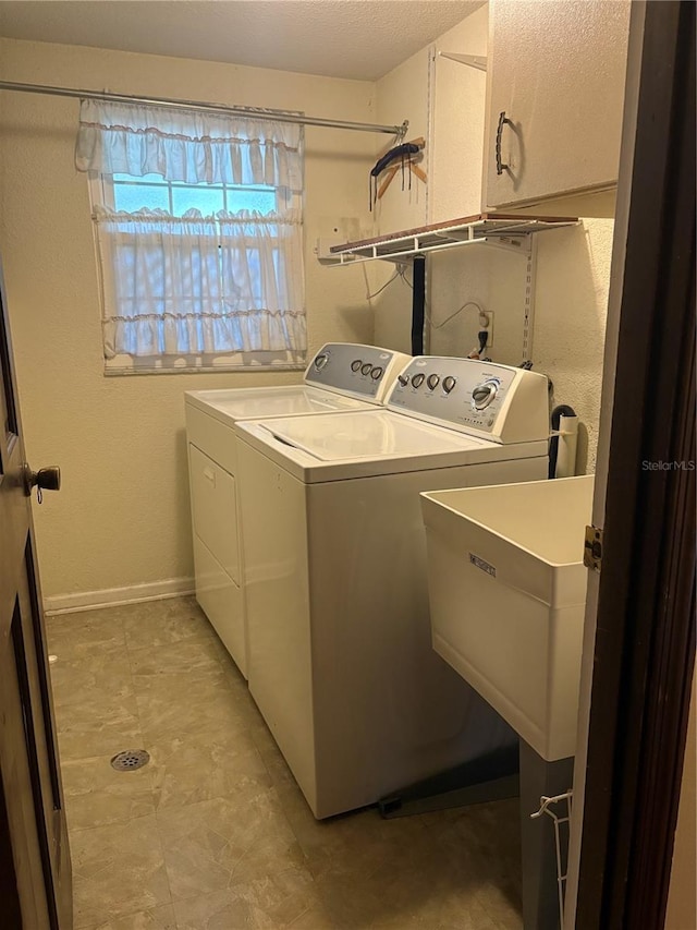 1135 Palace Pl, Lakeland, FL 33813 - washroom featuring independent washer and dryer and cabinet space