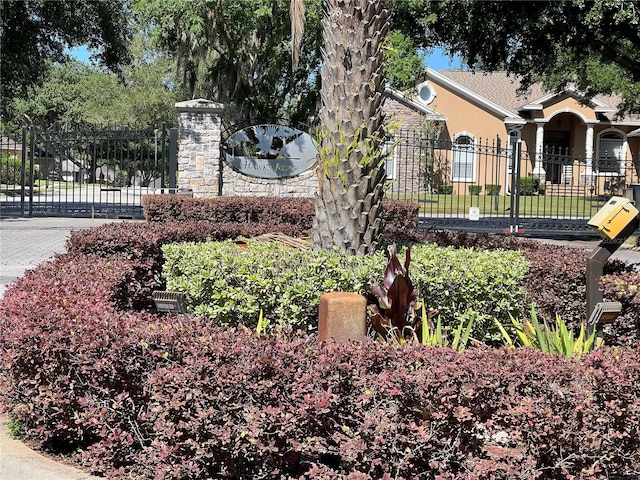 3300 Hawks Ridge Dr, Lakeland, FL 33810 - community sign featuring fence