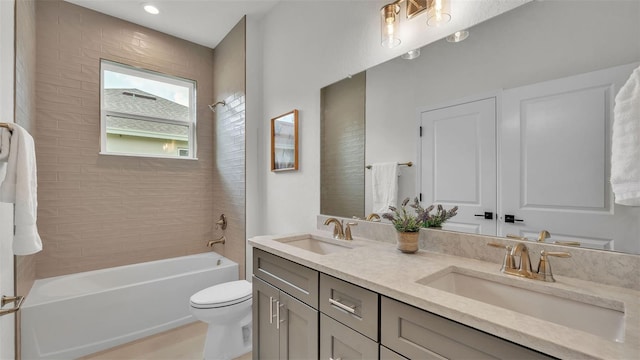 505 Shanklin Ave, Bartow, FL 33830 - full bath featuring double vanity and shower / bath combination