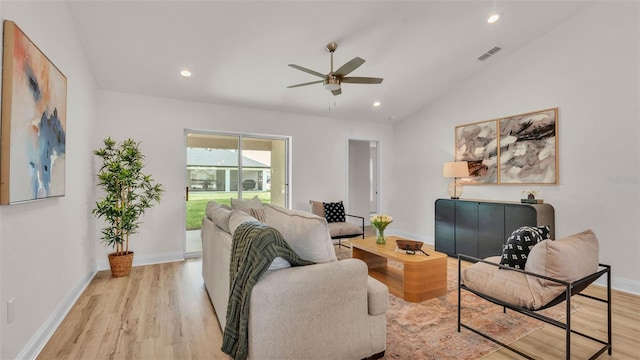 803 Allison Pl, Bartow, FL 33830 - living area featuring ceiling fan, light wood-style flooring, vaulted ceiling, and recessed lighting