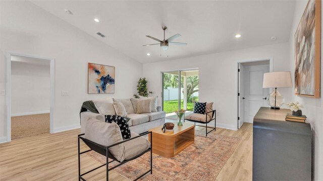 803 Allison Pl, Bartow, FL 33830 - living area featuring a ceiling fan, recessed lighting, vaulted ceiling, and light wood-style floors